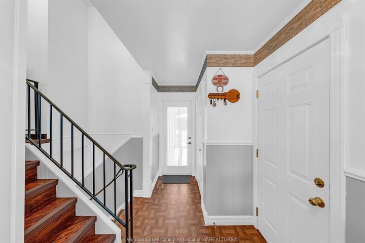 Property Photo: 46 Plumbrook Drive ON N8H 4K9