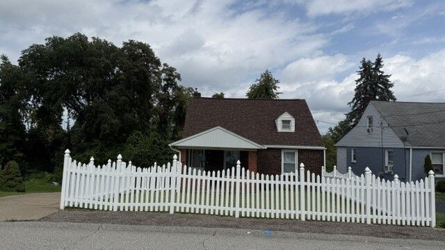 Property Photo: 156 Central Ave PA 15137