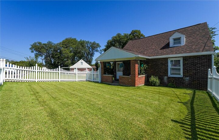 Property Photo:  156 Central Ave  PA 15137 