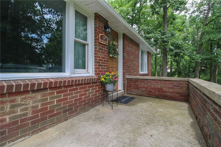 Property Photo: 124 Georgetown Rd PA 15010