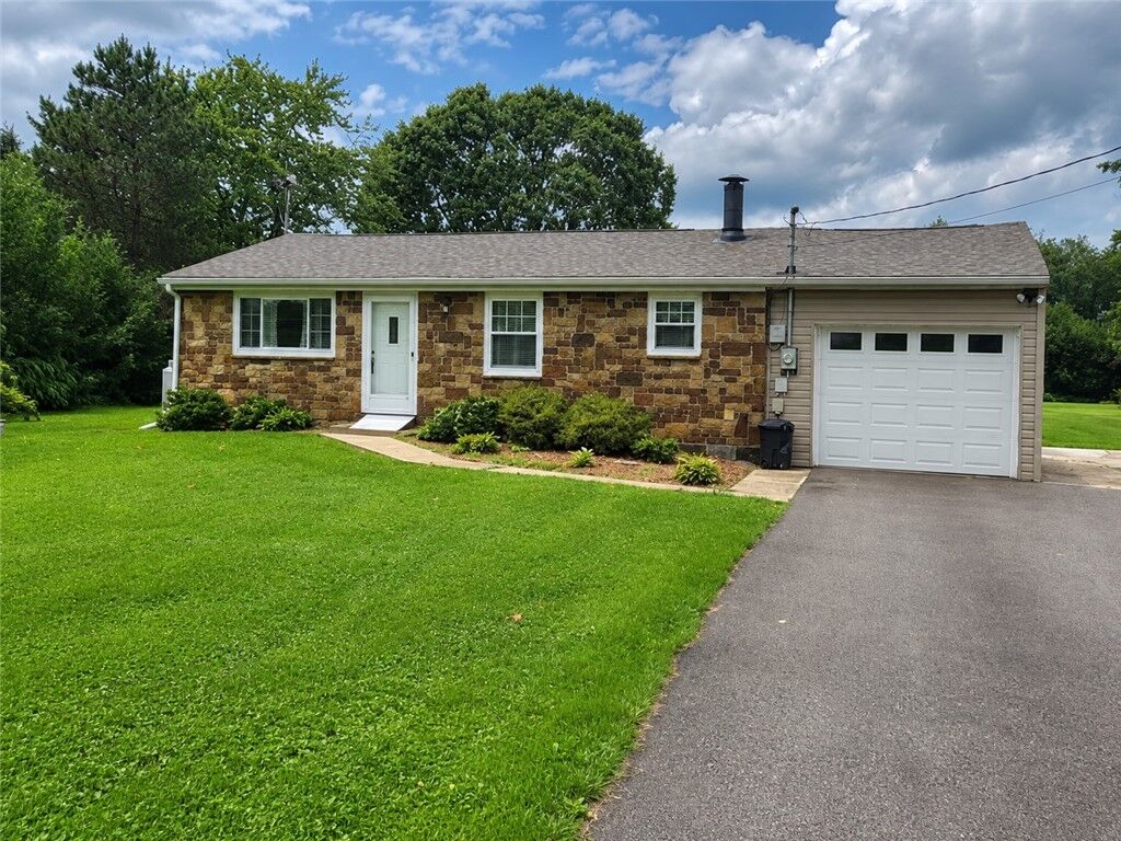 Property Photo: 167 Golden City Rd PA 16056