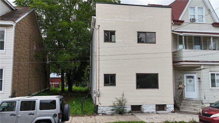 Property Photo:  2925 Shadeland Ave  PA 15212 