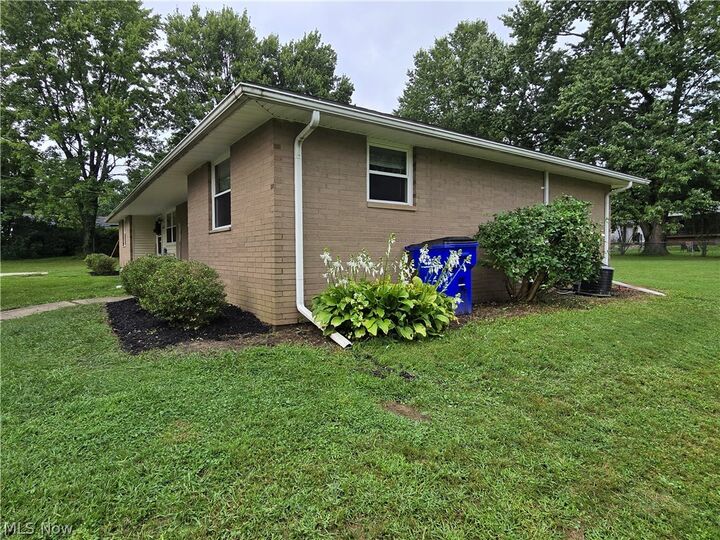 Property Photo: 4315-4317 Marks Avenue OH 44272