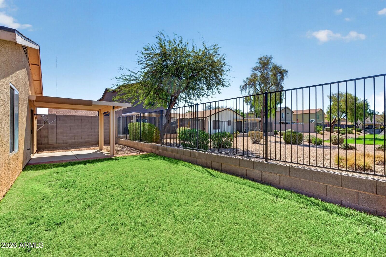 Property Photo:  2551 E Meadow Chase Drive  AZ 85140 