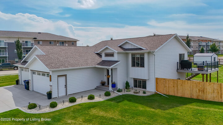 Property Photo: 1237 44th Avenue W ND 58601