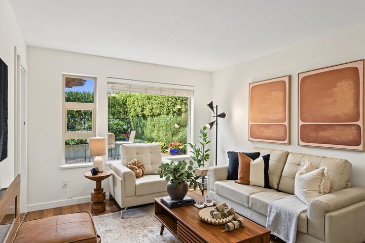 1677 Lloyd Avenue 210 — photo 1