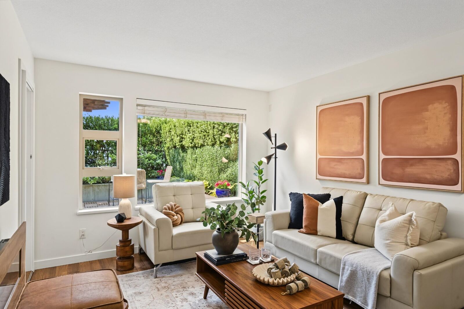 Property Photo: 1677 Lloyd Avenue 210 BC V7P 0B1