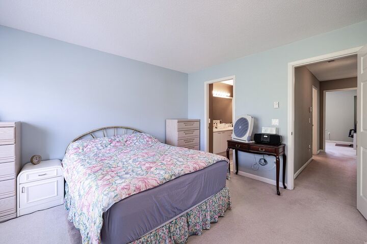 Property Photo: 3711 Robson Court 28 BC V7C 5T8