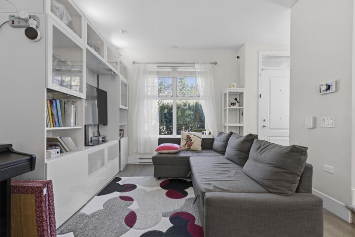 Property Photo: 276 W 62nd Avenue BC V5X 0H1