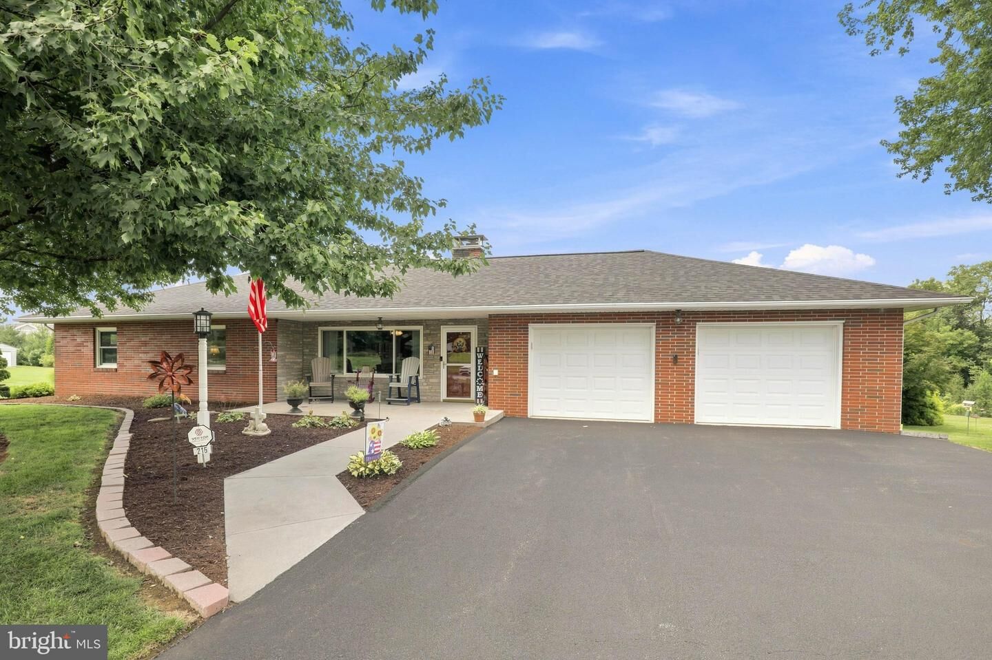 Property Photo: 215 Wynwood Drive PA 17584