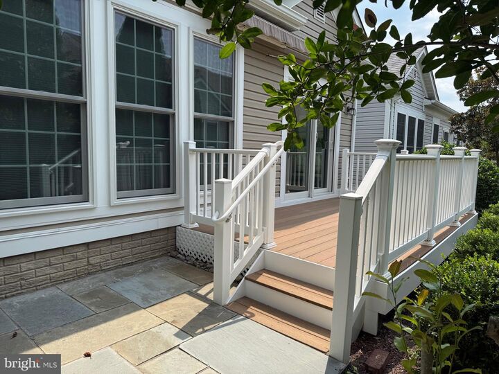 Property Photo:  8886 Calla Lily Court  VA 22079 