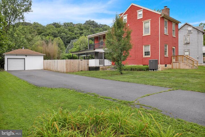 Property Photo:  26 S Schuylkill Avenue  PA 19533 