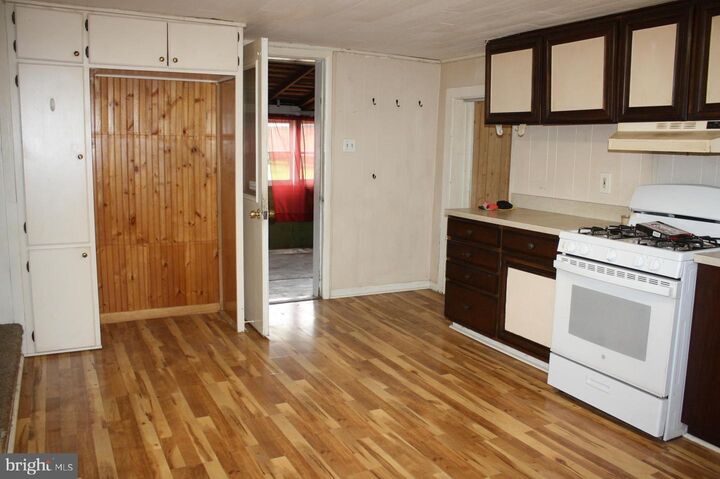 Property Photo: 225 Abbottstown Street PA 17316