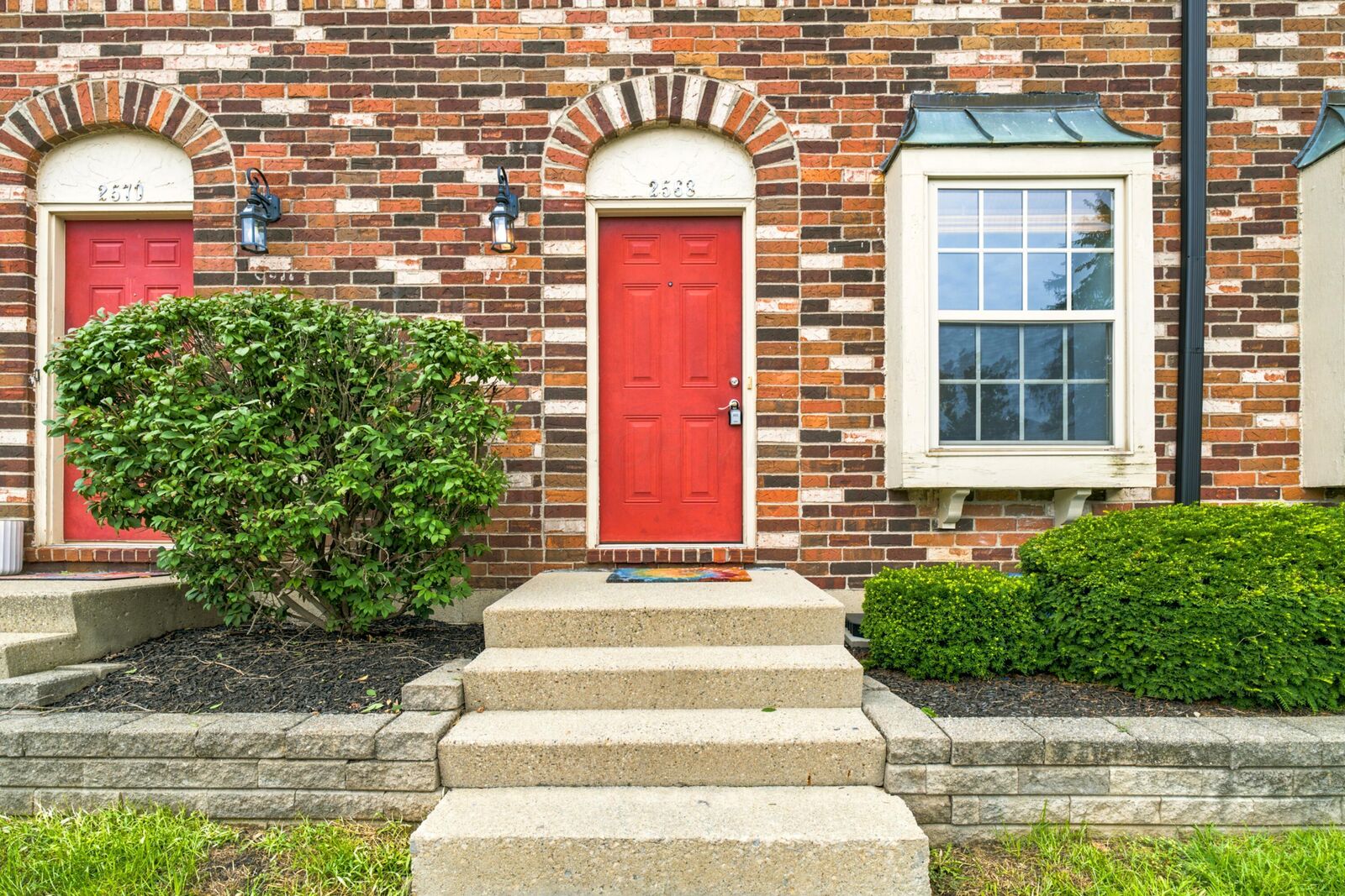 Property Photo: 2568 Scioto View Lane OH 43221