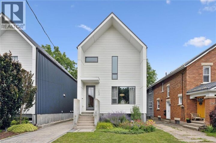 154 Ontario Street — photo 1