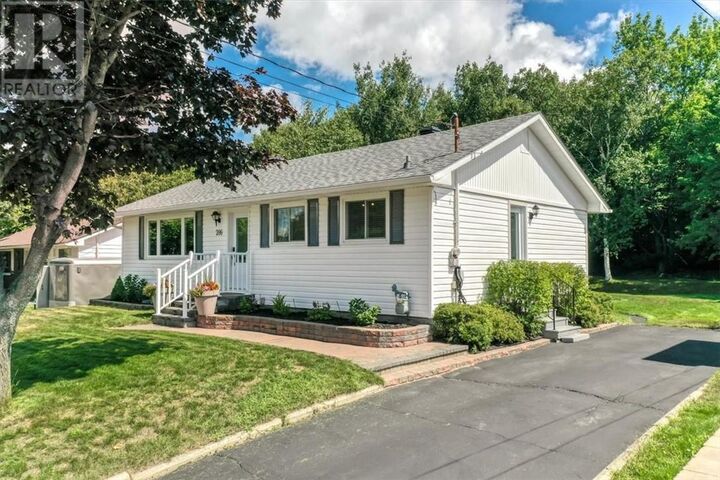 Property Photo:  286 Penman Avenue  ON P3L 1H8 