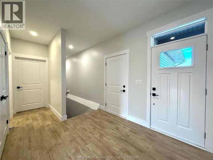 Property Photo: 33 Duskridge Road ON N7L 0G7