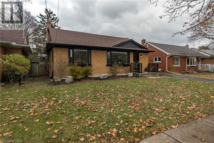Property Photo:  266 Melrose Avenue  ON N2H 2C1 