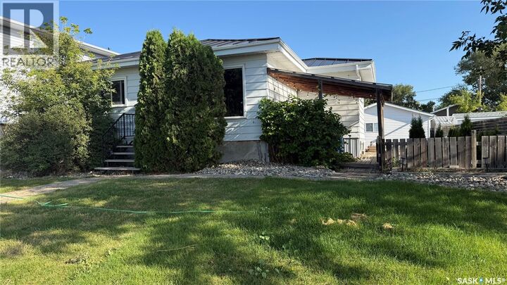 Photo de la propriété: 108 Front Street N SK S0G 3W0