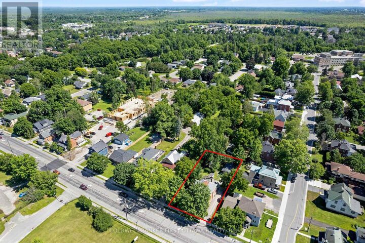 Property Photo:  69 Wilson Street West  ON K7H 2N7 