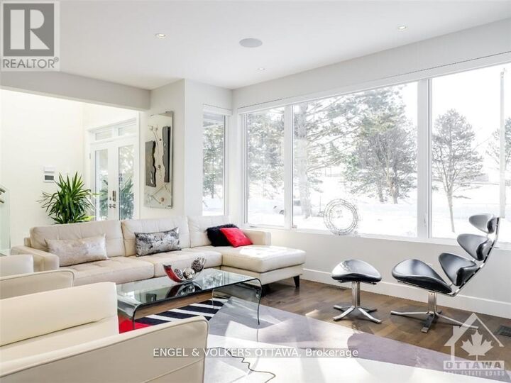 Property Photo: 615 Island Park Crescent ON K1Y 3P4