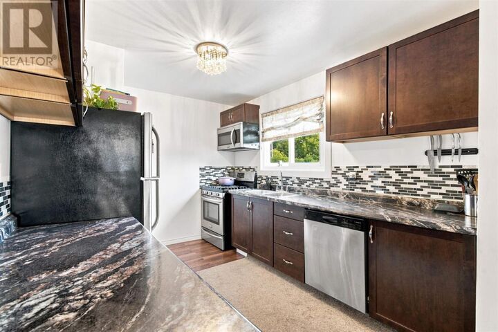 Property Photo: 31 East Balfour St ON P6C 1W9