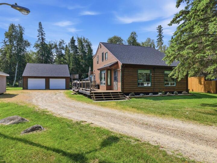 84 Cobiness Bay — photo 1