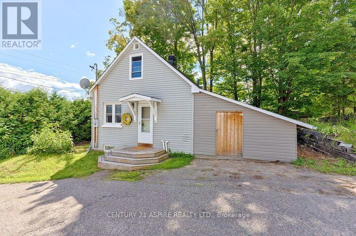 Property Photo:  168 Bonnechere Street East  ON K0J 1T0 