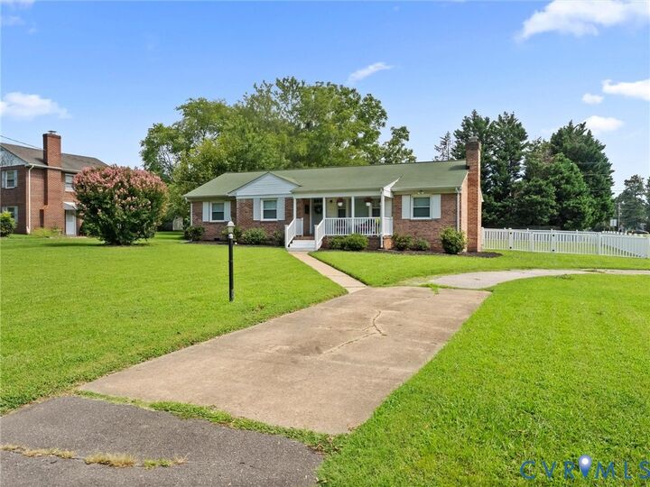 Property Photo: 8259 Meadowview Lane VA 23111