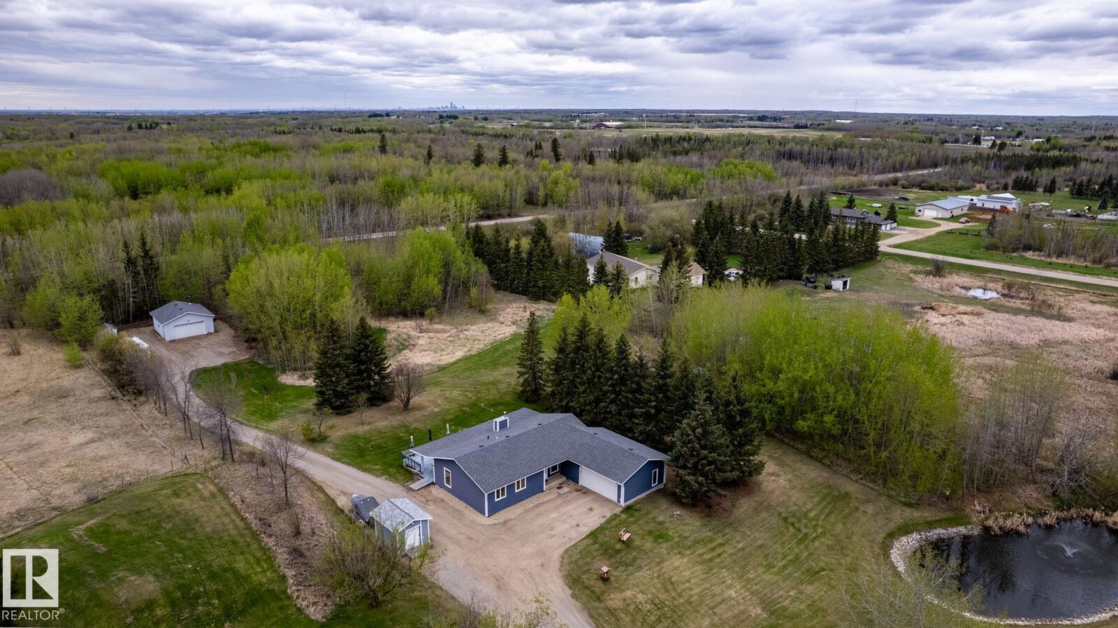Property Photo:  22450 Twp Road 514 229  AB T8C 1H5 