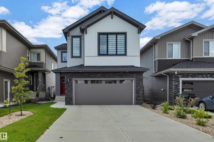 17 Cerbat Crescent — photo 1