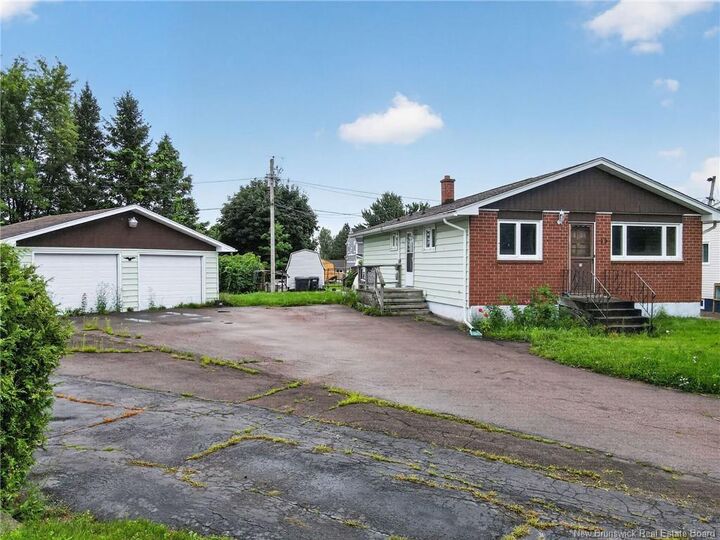 Property Photo: 15 Springdale Court NB E1A 2W1