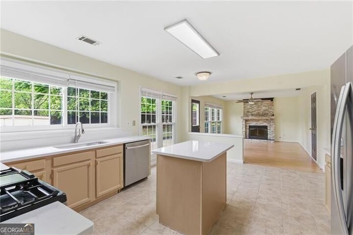 Property Photo:  155 Thatching Lane  GA 30022 