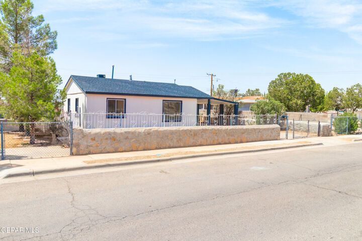 Property Photo:  7702 Hermosillo Drive  TX 79915 