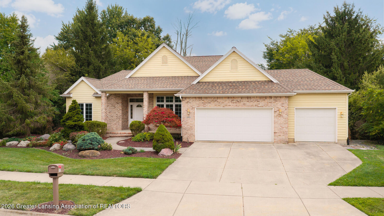 Property Photo:  5601 Wild Iris Lane  MI 48840 