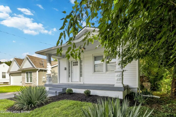 Property Photo: 1526 Taylor Ave KY 40213