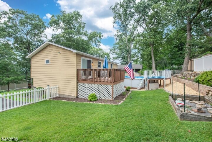 Property Photo:  115 New York Ave  NJ 07849 