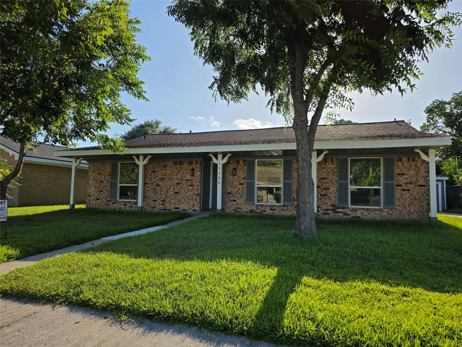 Property Photo:  11726 N Willow Circle  TX 77071 