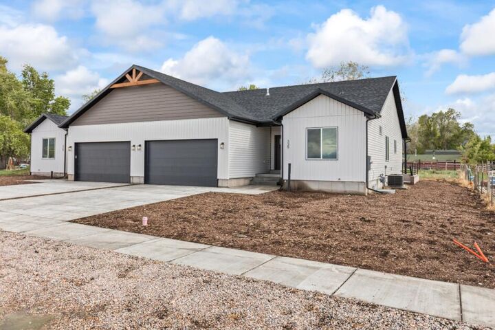 Property Photo:  335 W 400 N  UT 84631 