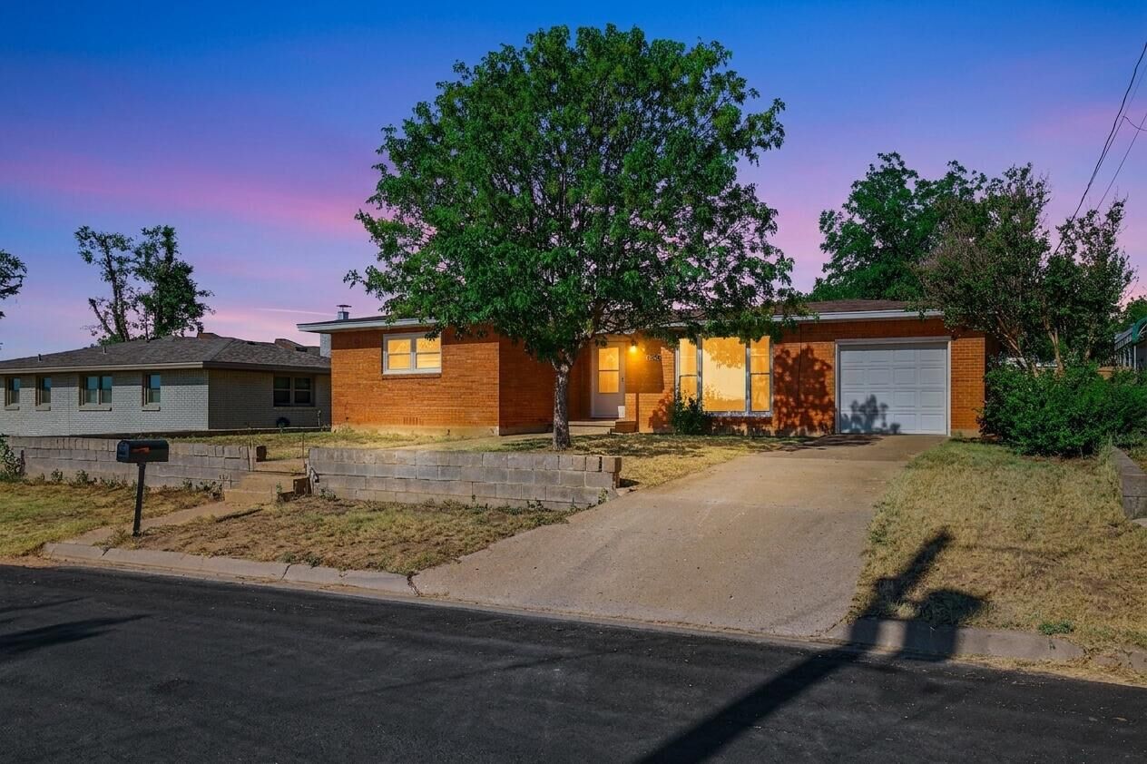 Property Photo: 3205 Cherry Street TX 79549