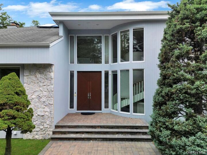 Property Photo:  25 Wildwood Drive  NY 11791 