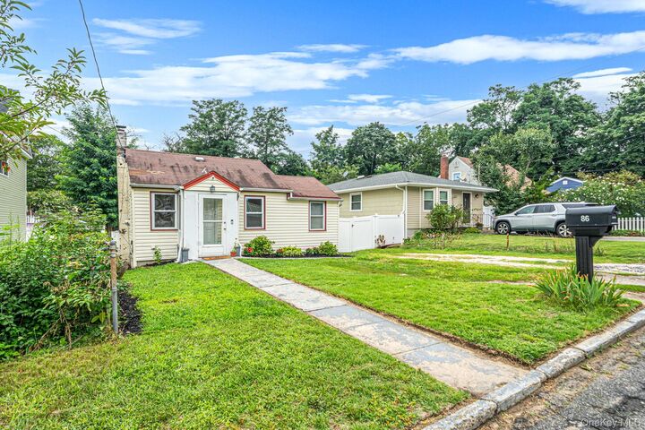 Property Photo: 86 Woodycrest Drive NY 11738