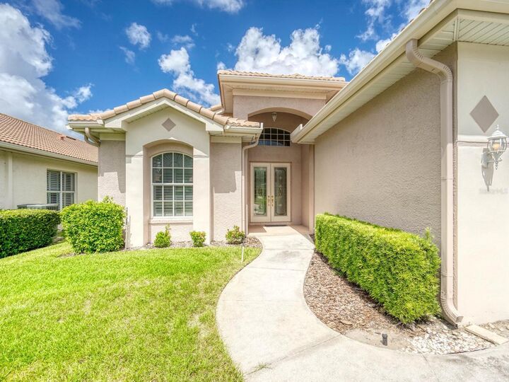 Property Photo:  3944 Silk Oak Lane  FL 34685 