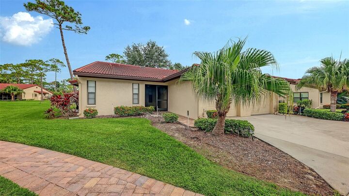 Property Photo: 3715 Pinecone Court 169 FL 34238