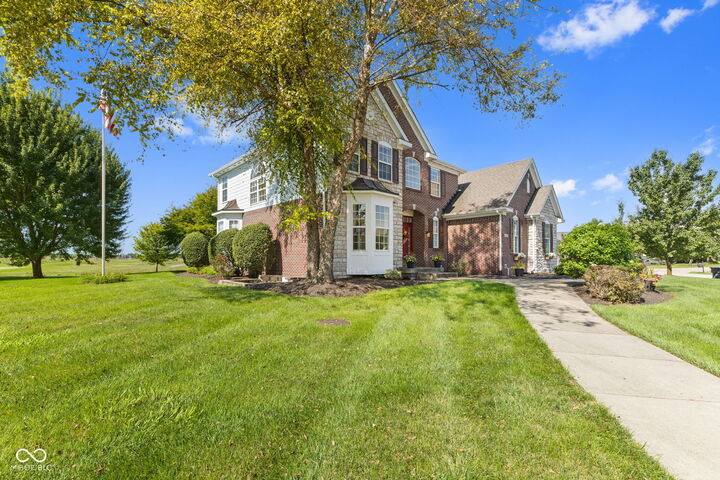 Property Photo: 4637 Shadow Ridge Boulevard IN 46143
