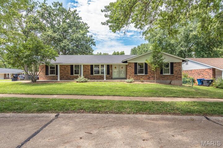 Property Photo:  3633 Rue De Renard  MO 63034 