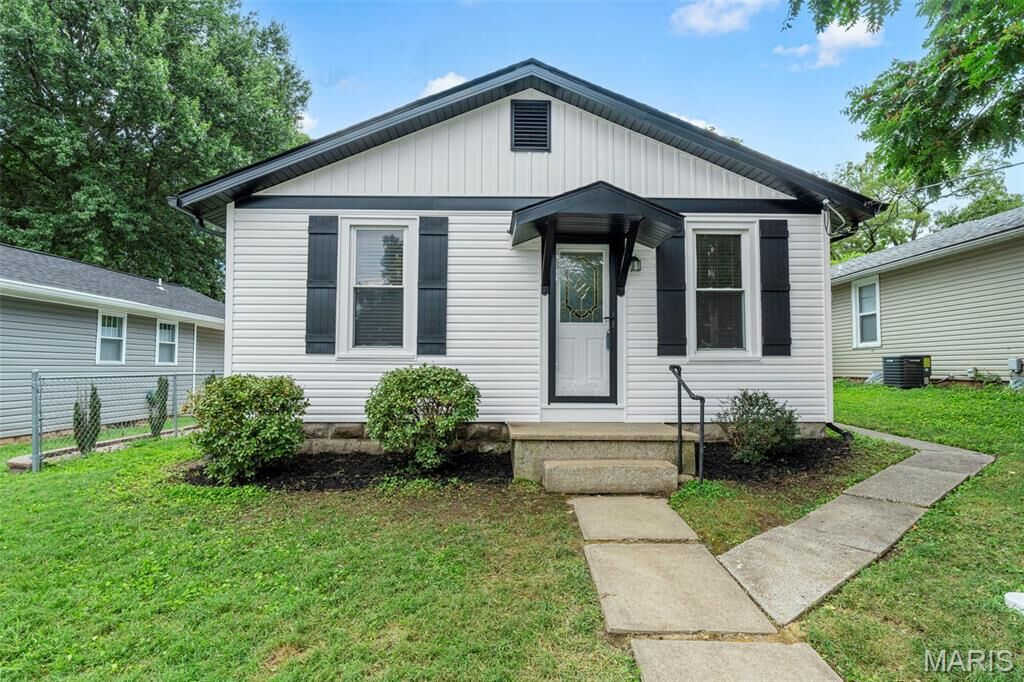 Property Photo: 1128 Hall Street MO 63301
