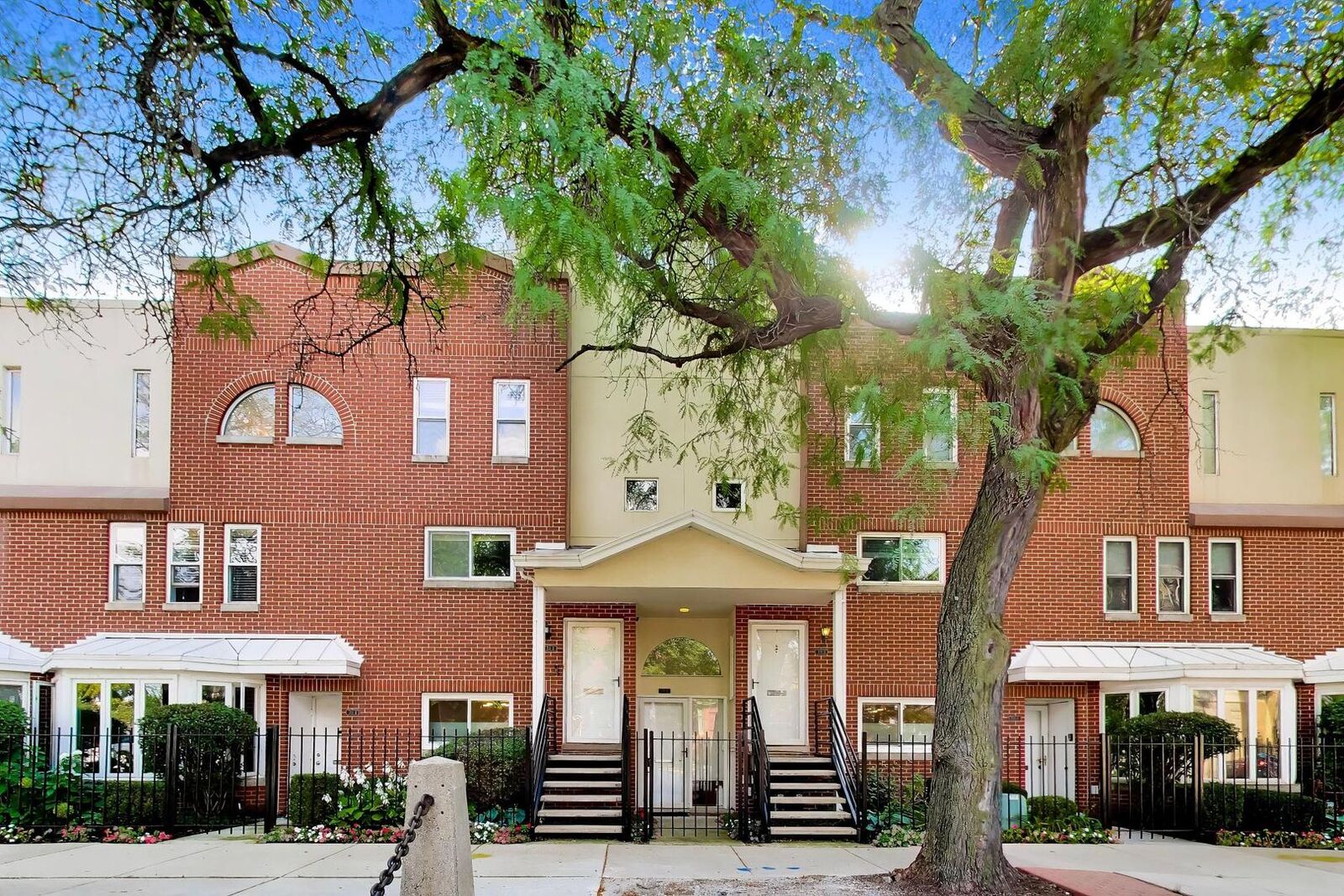 Property Photo: 701 S Carpenter Street C IL 60607