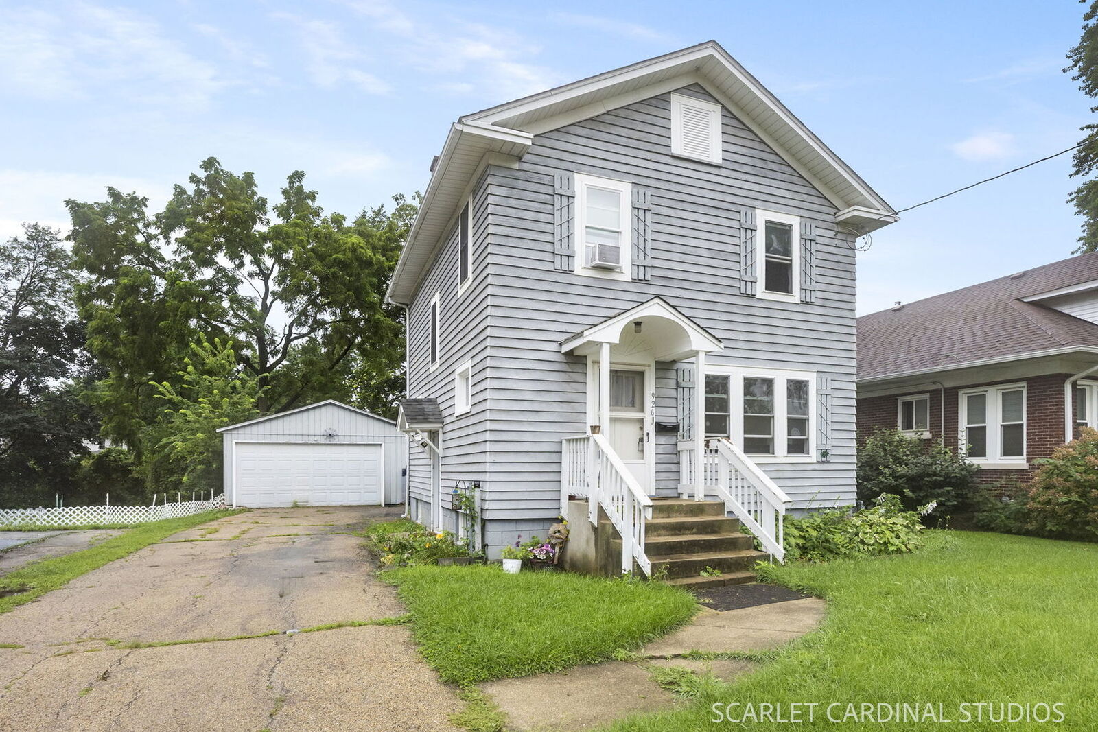 Property Photo: 926 W Galena Boulevard IL 60506