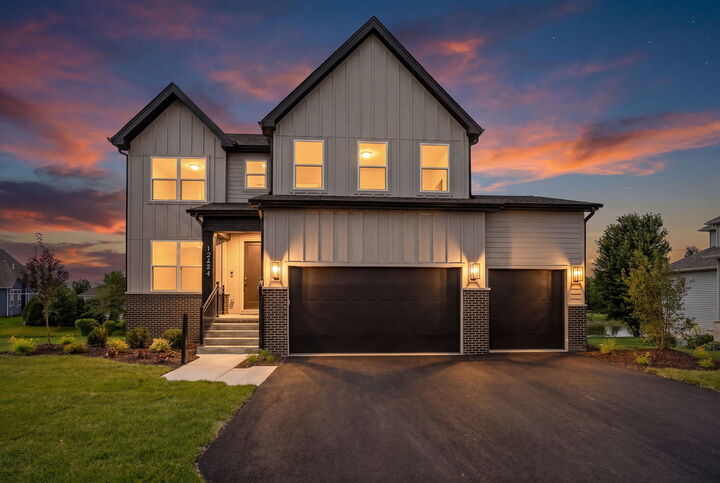 Property Photo: 12424 Limerick Lane IL 60585